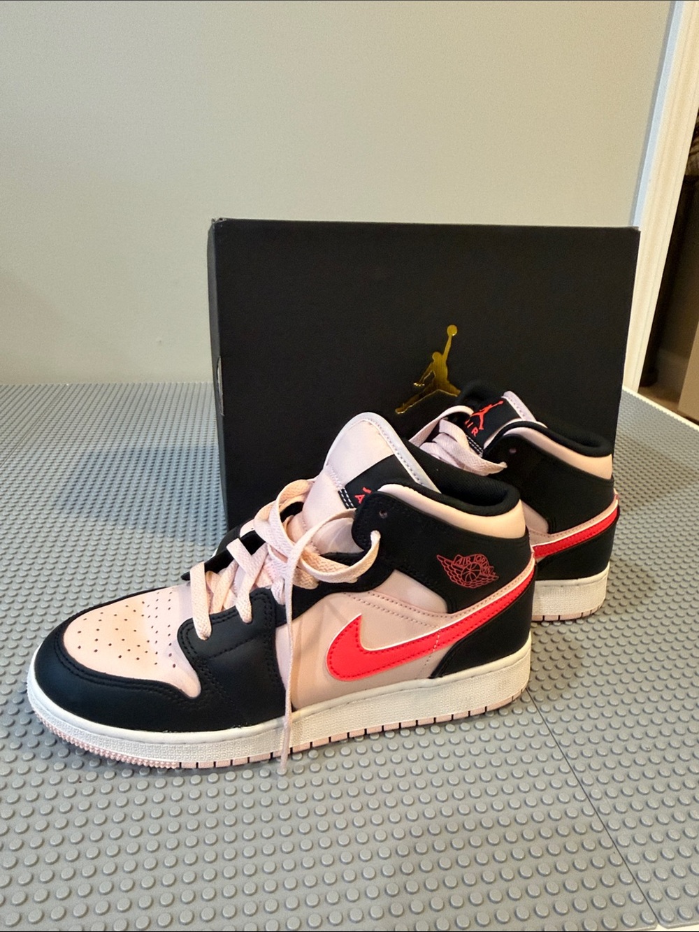Jordan Kids Mid-Top Sneakers in Pink, Black & Red - Picture 3 of 4